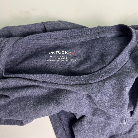 UNTUCKit Ultrasoft Men's Tee Shirt Size XL Everyday Casual Saxum 30088 Gray/Blue - Picture 3 of 4